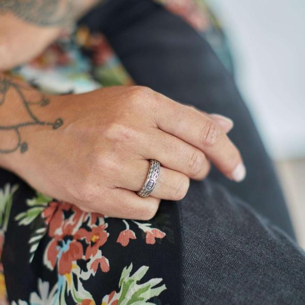 242 Ring Dames ROOTS Collectie